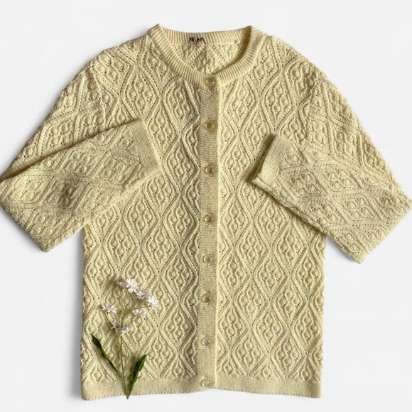 Vintage Sweaters - Vintage dainty soft ivory cream cardigan